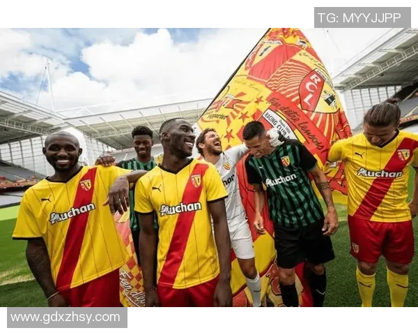 圣埃蒂安与朗斯激战在即谁能在法甲赛场上笑到最后